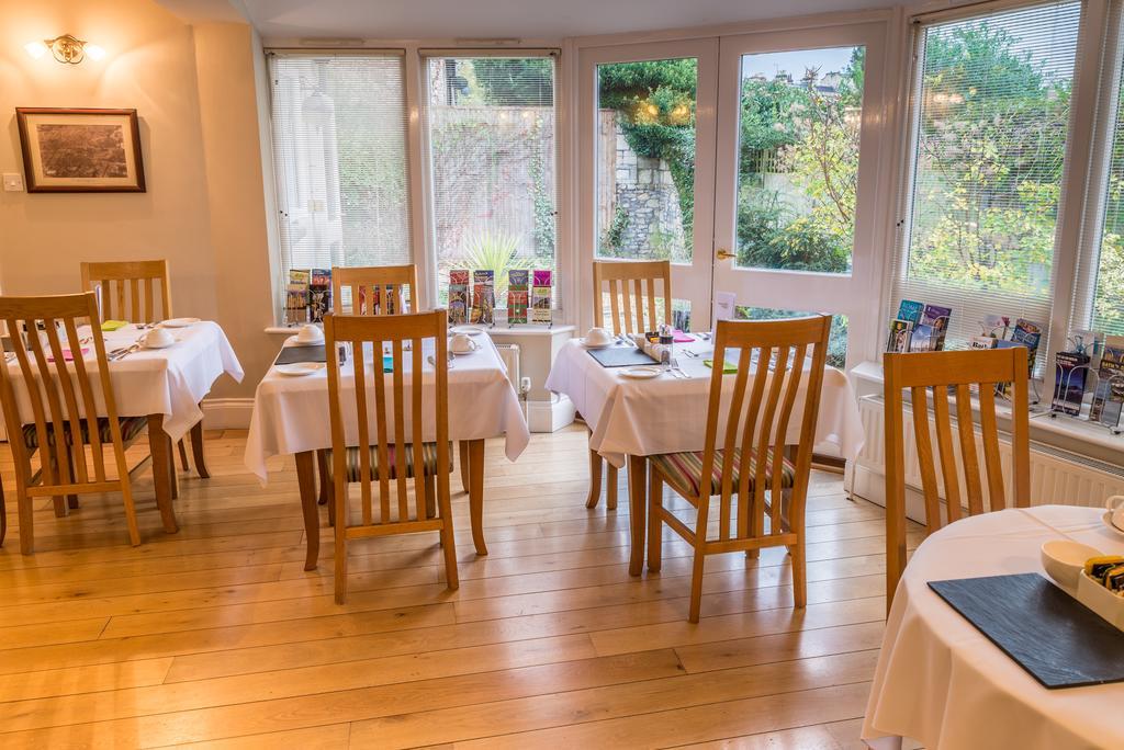 Chestnuts House Boutique B&B Bath Exterior foto The dining room at the Old Vicarage